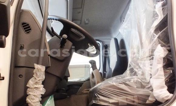 Buy Used Renault TRM 10000 White Truck in Lome in Maritime Buy Used Renault TRM 10000 White Truck in Lome in Maritime