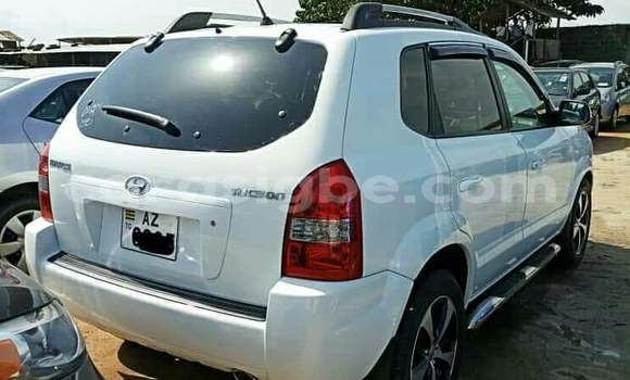Buy Used Hyundai Tucson White Car in Lome in Togo Buy Used Hyundai Tucson White Car in Lome in Togo
