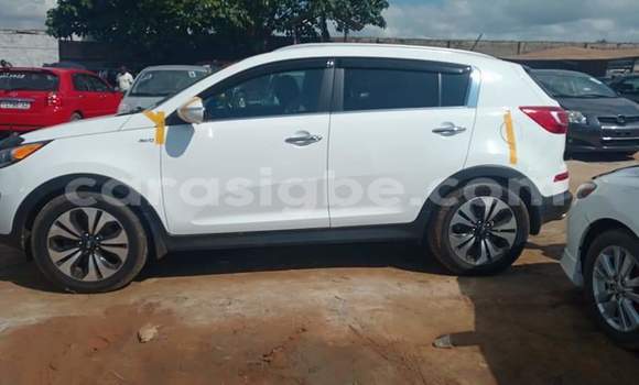 Buy Used Kia Sportage White Car in Lome in Maritime Buy Used Kia Sportage White Car in Lome in Maritime