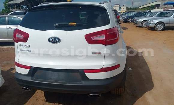 Buy Used Kia Sportage White Car in Lome in Maritime Buy Used Kia Sportage White Car in Lome in Maritime