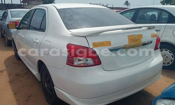 Buy Used Toyota Yaris White Car in Lome in Maritime Buy Used Toyota Yaris White Car in Lome in Maritime