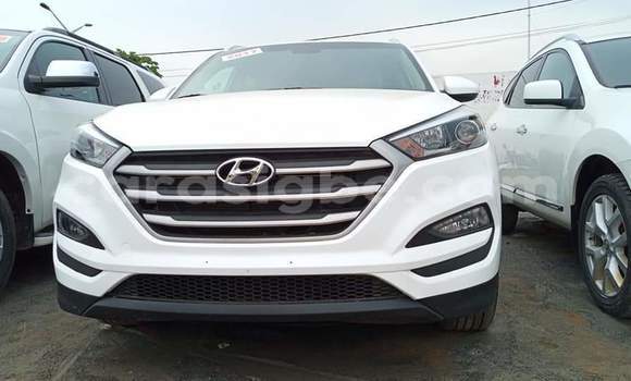 Buy Used Hyundai Tucson White Car in Lome in Maritime Buy Used Hyundai Tucson White Car in Lome in Maritime