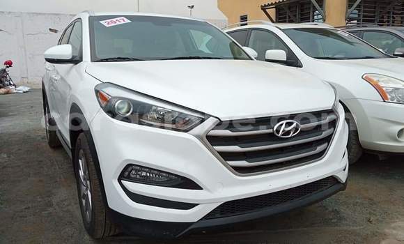 Buy Used Hyundai Tucson White Car in Lome in Maritime Buy Used Hyundai Tucson White Car in Lome in Maritime