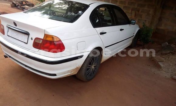 Acheter Import Voiture BMW 3–Series Blanc à Lomé, Maritime