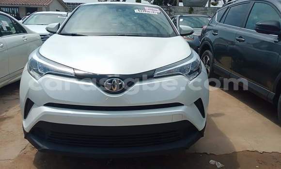Buy Import Toyota Vitz White Car in Lome in Maritime Buy Import Toyota Vitz White Car in Lome in Maritime