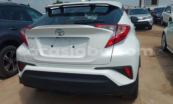 Buy Import Toyota Vitz White Car in Lome in Maritime Buy Import Toyota Vitz White Car in Lome in Maritime