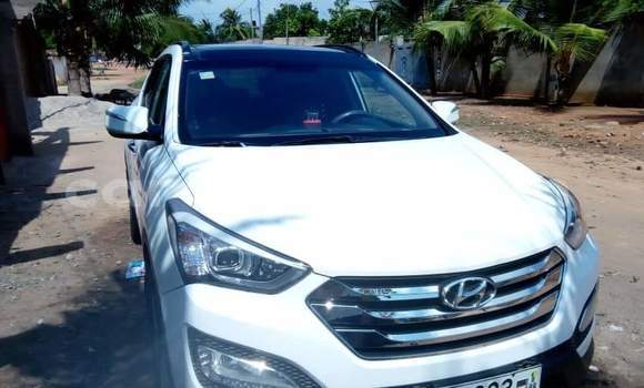 Buy Import Hyundai Santa Fe White Car in Lome in Maritime Buy Import Hyundai Santa Fe White Car in Lome in Maritime