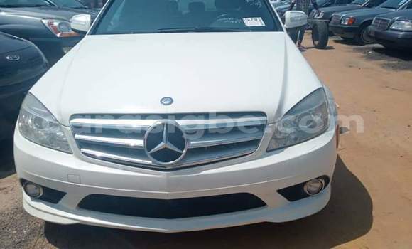 Acheter Occasion Voiture Mercedes‒Benz C-klasse Blanc à Lomé, Maritime Acheter Occasion Voiture Mercedes‒Benz C-klasse Blanc à Lomé, Maritime