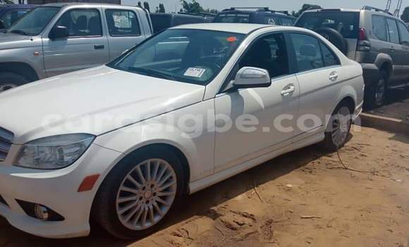 Acheter Occasion Voiture Mercedes‒Benz C-klasse Blanc à Lomé, Maritime Acheter Occasion Voiture Mercedes‒Benz C-klasse Blanc à Lomé, Maritime