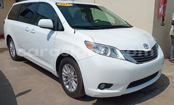 Buy Used Toyota Sienna White Car in Lome in Maritime Buy Used Toyota Sienna White Car in Lome in Maritime