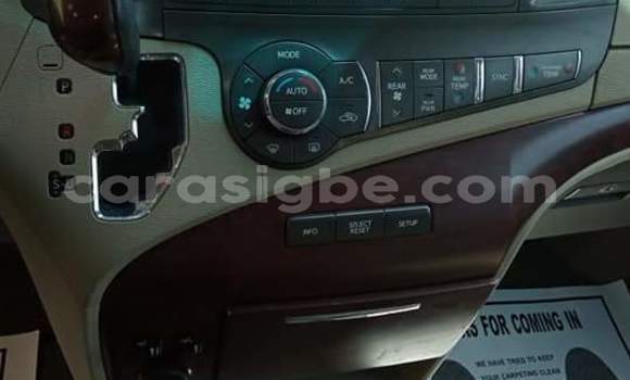 Buy Used Toyota Sienna White Car in Lome in Maritime Buy Used Toyota Sienna White Car in Lome in Maritime