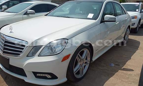 Buy Used Mercedes‒Benz C-klasse White Car in Lome in Maritime Buy Used Mercedes‒Benz C-klasse White Car in Lome in Maritime