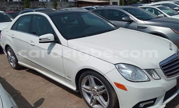 Buy Used Mercedes‒Benz C-klasse White Car in Lome in Maritime Buy Used Mercedes‒Benz C-klasse White Car in Lome in Maritime
