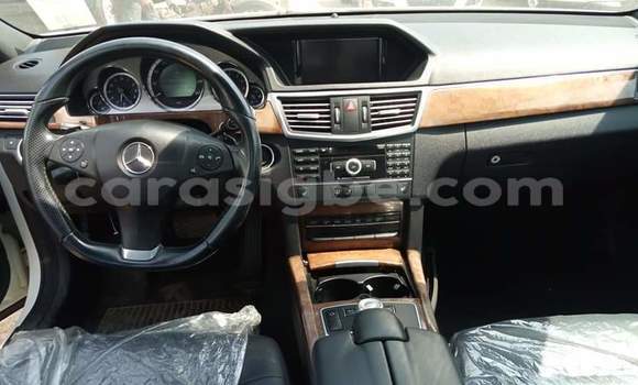 Buy Used Mercedes‒Benz C-klasse White Car in Lome in Maritime Buy Used Mercedes‒Benz C-klasse White Car in Lome in Maritime