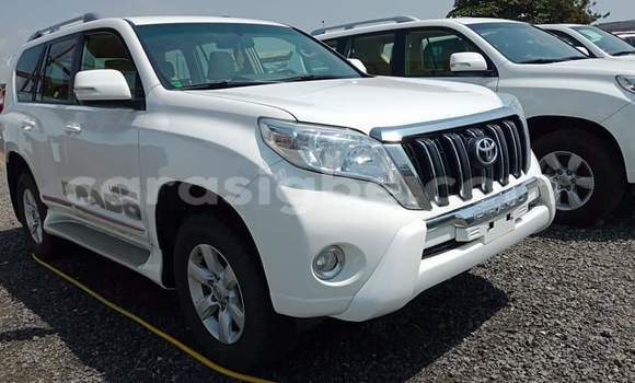 Buy Used Toyota Prado White Car in Lome in Maritime Buy Used Toyota Prado White Car in Lome in Maritime