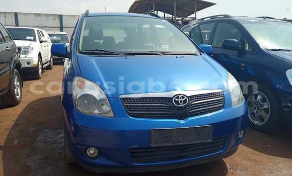 Acheter Occasion Voiture Toyota Corolla Verso Bleu à Lomé, Maritime Acheter Occasion Voiture Toyota Corolla Verso Bleu à Lomé, Maritime