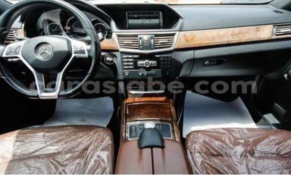 Buy Used Mercedes‒Benz E-klasse Black Car in Lome in Maritime Buy Used Mercedes‒Benz E-klasse Black Car in Lome in Maritime