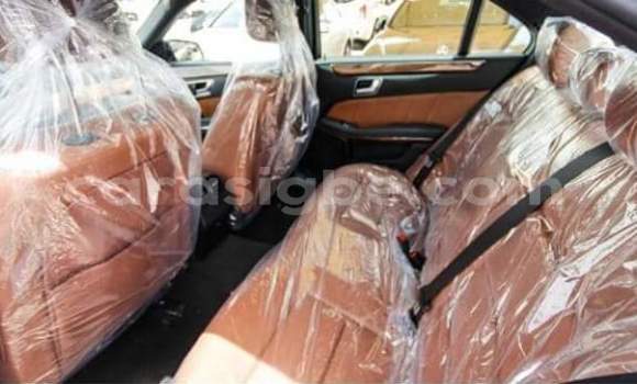 Buy Used Mercedes‒Benz E-klasse Black Car in Lome in Maritime Buy Used Mercedes‒Benz E-klasse Black Car in Lome in Maritime