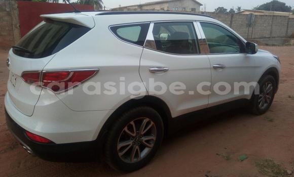 Acheter Occasion Voiture Hyundai Santa Fe Blanc à Lomé, Maritime Acheter Occasion Voiture Hyundai Santa Fe Blanc à Lomé, Maritime