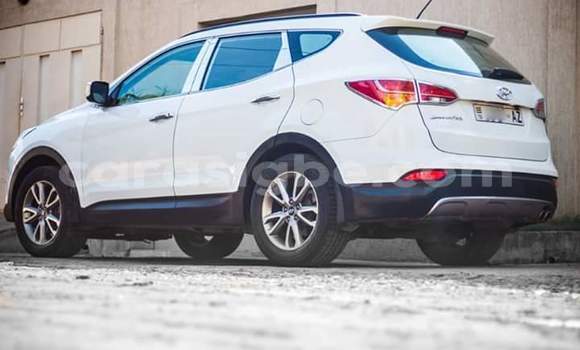 Buy Used Hyundai Santa Fe White Car in Lome in Maritime Buy Used Hyundai Santa Fe White Car in Lome in Maritime