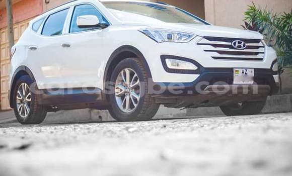 Buy Used Hyundai Santa Fe White Car in Lome in Maritime Buy Used Hyundai Santa Fe White Car in Lome in Maritime