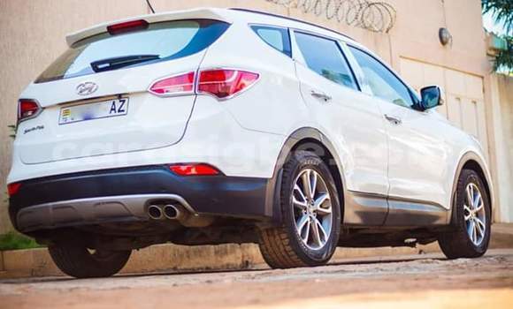 Buy Used Hyundai Santa Fe White Car in Lome in Maritime Buy Used Hyundai Santa Fe White Car in Lome in Maritime