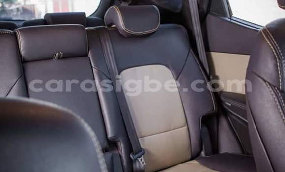Buy Used Hyundai Santa Fe White Car in Lome in Maritime Buy Used Hyundai Santa Fe White Car in Lome in Maritime
