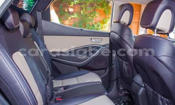 Buy Used Hyundai Santa Fe White Car in Lome in Maritime Buy Used Hyundai Santa Fe White Car in Lome in Maritime