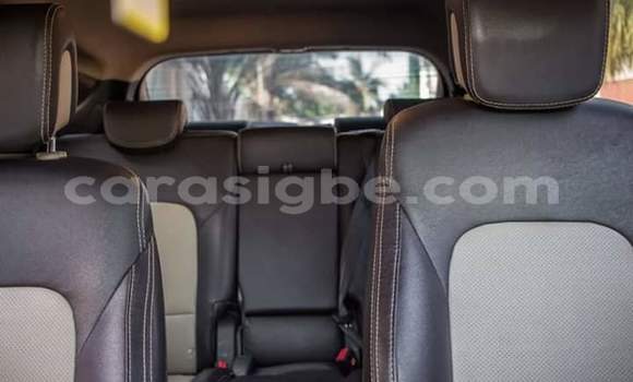 Buy Used Hyundai Santa Fe White Car in Lome in Maritime Buy Used Hyundai Santa Fe White Car in Lome in Maritime
