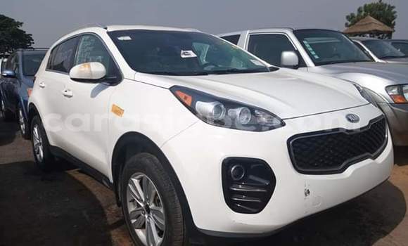 Buy Used Kia Sportage White Car in Lome in Maritime Buy Used Kia Sportage White Car in Lome in Maritime