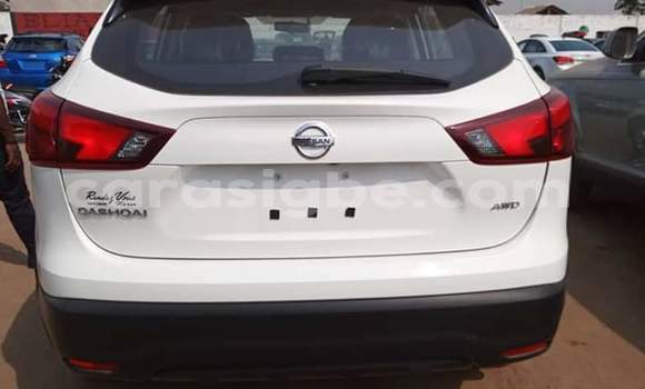 Buy Used Nissan Qashqai White Car in Lome in Maritime Buy Used Nissan Qashqai White Car in Lome in Maritime