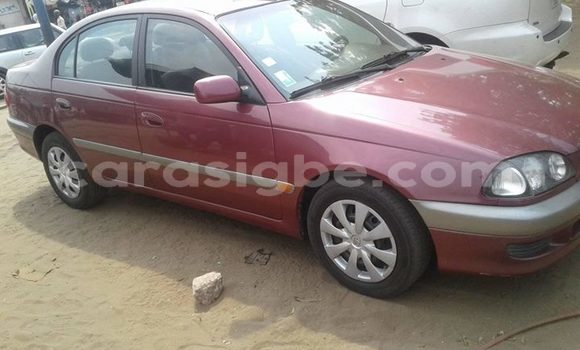 Acheter Occasion Voiture Toyota Avensis Rouge à Lomé, Maritime Acheter Occasion Voiture Toyota Avensis Rouge à Lomé, Maritime