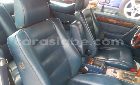 Acheter Occasion Voiture Mercedes‒Benz 300CD Gris à Lomé, Maritime Acheter Occasion Voiture Mercedes‒Benz 300CD Gris à Lomé, Maritime