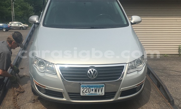 Acheter Import Voiture Volkswagen Passat Beige à Lomé, Maritime Acheter Import Voiture Volkswagen Passat Beige à Lomé, Maritime