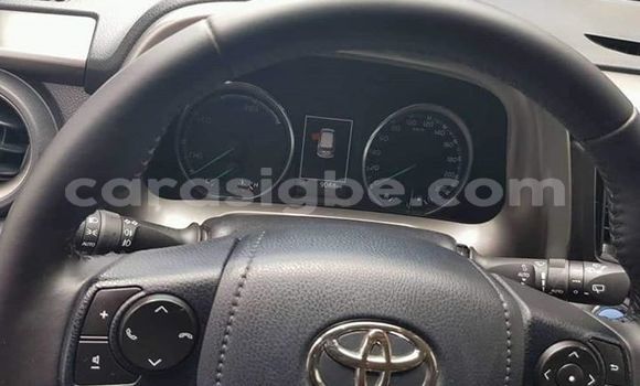 Acheter Occasion Voiture Toyota RAV4 Blanc à Lomé, Maritime Acheter Occasion Voiture Toyota RAV4 Blanc à Lomé, Maritime