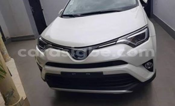 Acheter Occasion Voiture Toyota RAV4 Blanc à Lomé, Maritime Acheter Occasion Voiture Toyota RAV4 Blanc à Lomé, Maritime