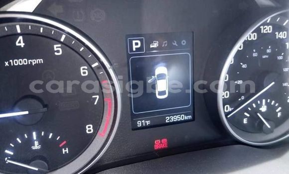 Acheter Occasion Voiture Hyundai Elantra Blanc à Lomé, Maritime Acheter Occasion Voiture Hyundai Elantra Blanc à Lomé, Maritime