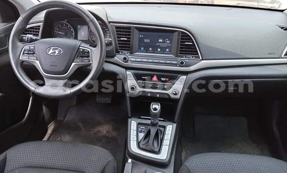 Acheter Occasion Voiture Hyundai Elantra Blanc à Lomé, Maritime Acheter Occasion Voiture Hyundai Elantra Blanc à Lomé, Maritime