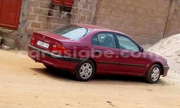 Acheter Occasion Voiture Toyota Avensis Rouge à Lomé, Maritime Acheter Occasion Voiture Toyota Avensis Rouge à Lomé, Maritime