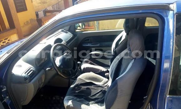 Acheter Occasion Voiture Renault Clio Bleu à Lomé, Maritime Acheter Occasion Voiture Renault Clio Bleu à Lomé, Maritime