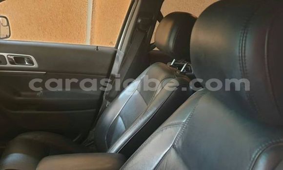 Acheter Occasion Voiture Ford Explorer Blanc à Lomé, Maritime Acheter Occasion Voiture Ford Explorer Blanc à Lomé, Maritime