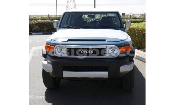 Acheter Import Voiture Toyota FJ Cruiser Bleu à Import - Dubai, Togo Acheter Import Voiture Toyota FJ Cruiser Bleu à Import - Dubai, Togo