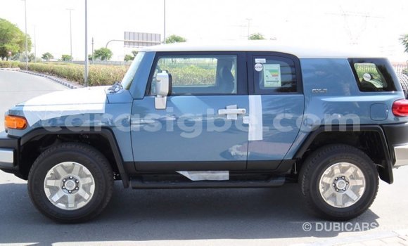 Acheter Import Voiture Toyota FJ Cruiser Bleu à Import - Dubai, Togo Acheter Import Voiture Toyota FJ Cruiser Bleu à Import - Dubai, Togo