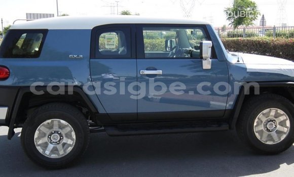Acheter Import Voiture Toyota FJ Cruiser Bleu à Import - Dubai, Togo Acheter Import Voiture Toyota FJ Cruiser Bleu à Import - Dubai, Togo