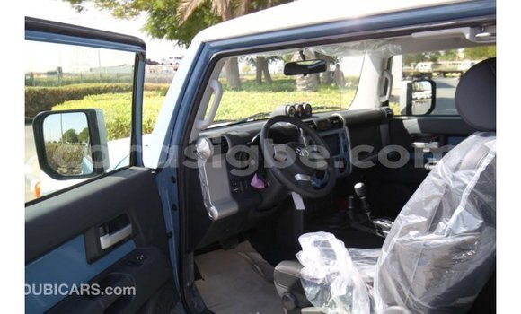 Acheter Import Voiture Toyota FJ Cruiser Bleu à Import - Dubai, Togo Acheter Import Voiture Toyota FJ Cruiser Bleu à Import - Dubai, Togo