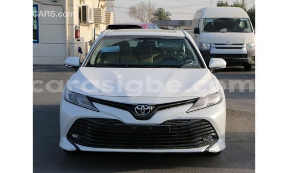 Acheter Import Voiture Toyota Camry Blanc à Import - Dubai, Togo Acheter Import Voiture Toyota Camry Blanc à Import - Dubai, Togo