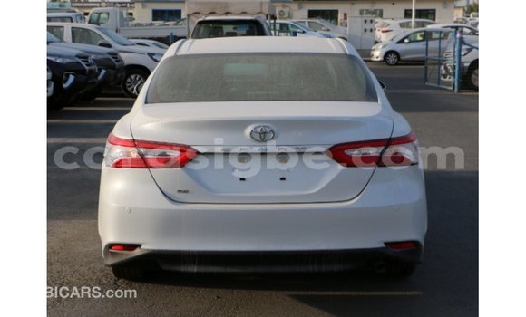 Acheter Import Voiture Toyota Camry Blanc à Import - Dubai, Togo Acheter Import Voiture Toyota Camry Blanc à Import - Dubai, Togo