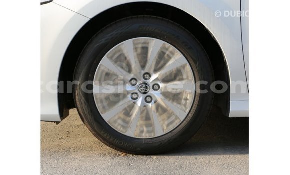 Acheter Import Voiture Toyota Camry Blanc à Import - Dubai, Togo Acheter Import Voiture Toyota Camry Blanc à Import - Dubai, Togo