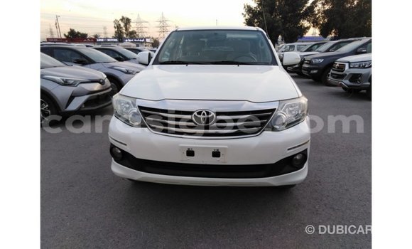 Acheter Import Voiture Toyota Fortuner Blanc à Import - Dubai, Togo Acheter Import Voiture Toyota Fortuner Blanc à Import - Dubai, Togo