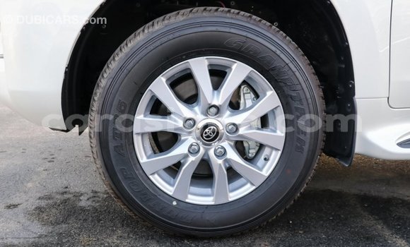 Buy Import Toyota Land Cruiser White Car in Import - Dubai in Togo Buy Import Toyota Land Cruiser White Car in Import - Dubai in Togo
